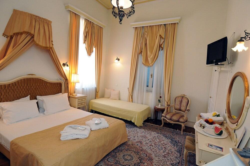 Hotel Pyrgos Of Mytilíni Extérieur photo