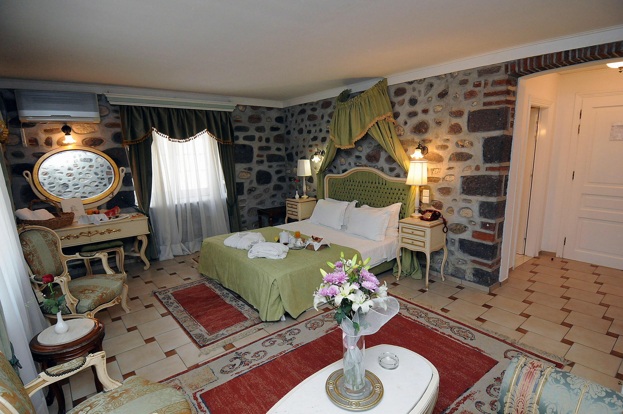 Hotel Pyrgos Of Mytilíni Extérieur photo
